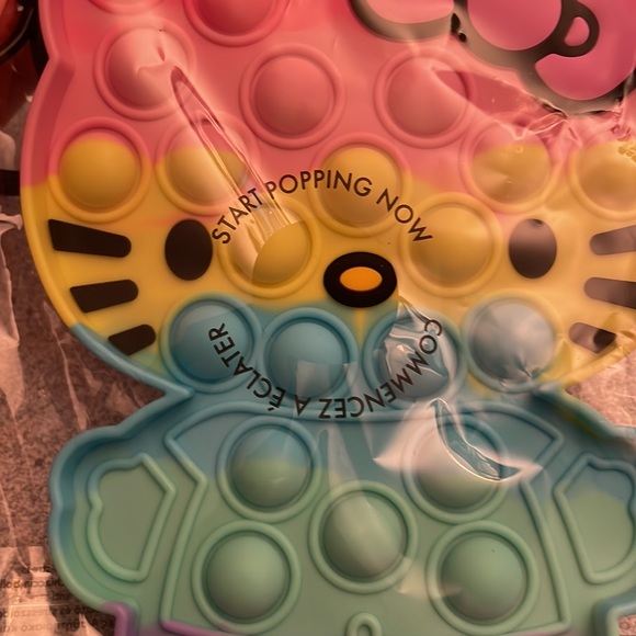 Hello Kitty Fidget - Picture 2 of 5